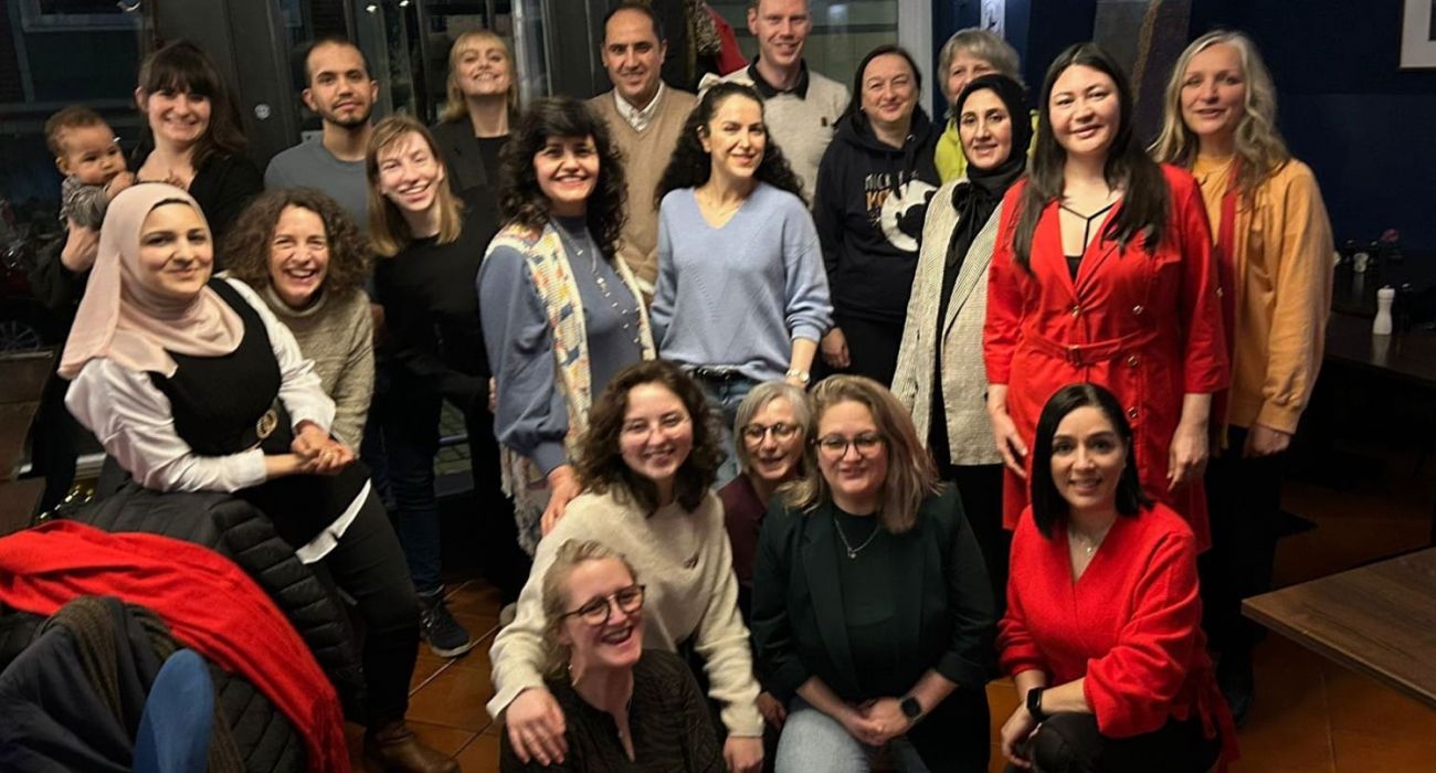 Das Team von MITmacher bei der Weihnachtsfeier 2024